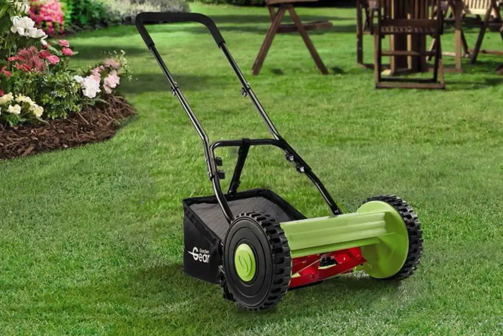 Manual Lawn Mower